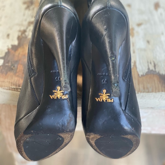 Prada rouched tall boot. - Picture 4 of 7